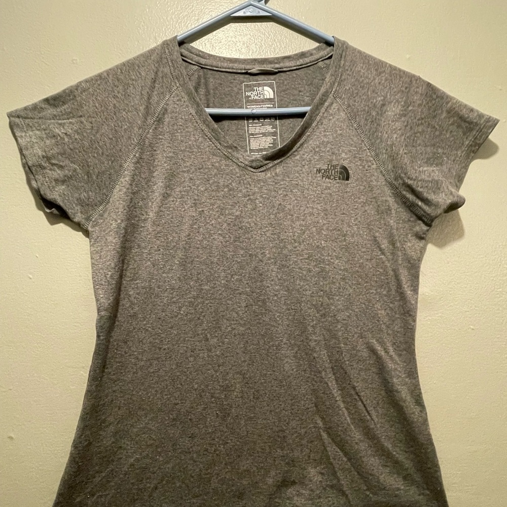NORTH FACE T-SHIRT